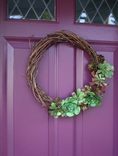 Finished wreath on front door.