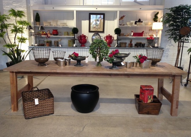 Staged DIY wedding table in Rochester, NY