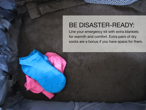 disaster_kit_2_pack_extra_blankets