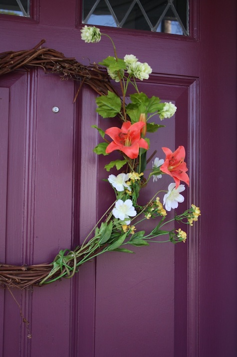 How to make a realistic faux flower wreath.